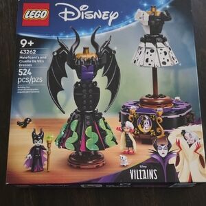NEW-LEGO Disney Villains Dress Set with Black and Green
